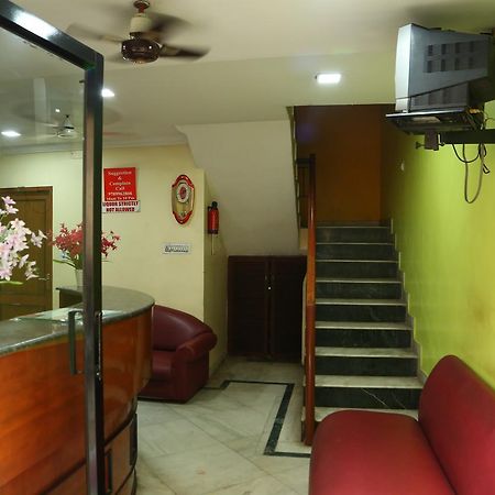 Star Residency Villa Madras Buitenkant foto